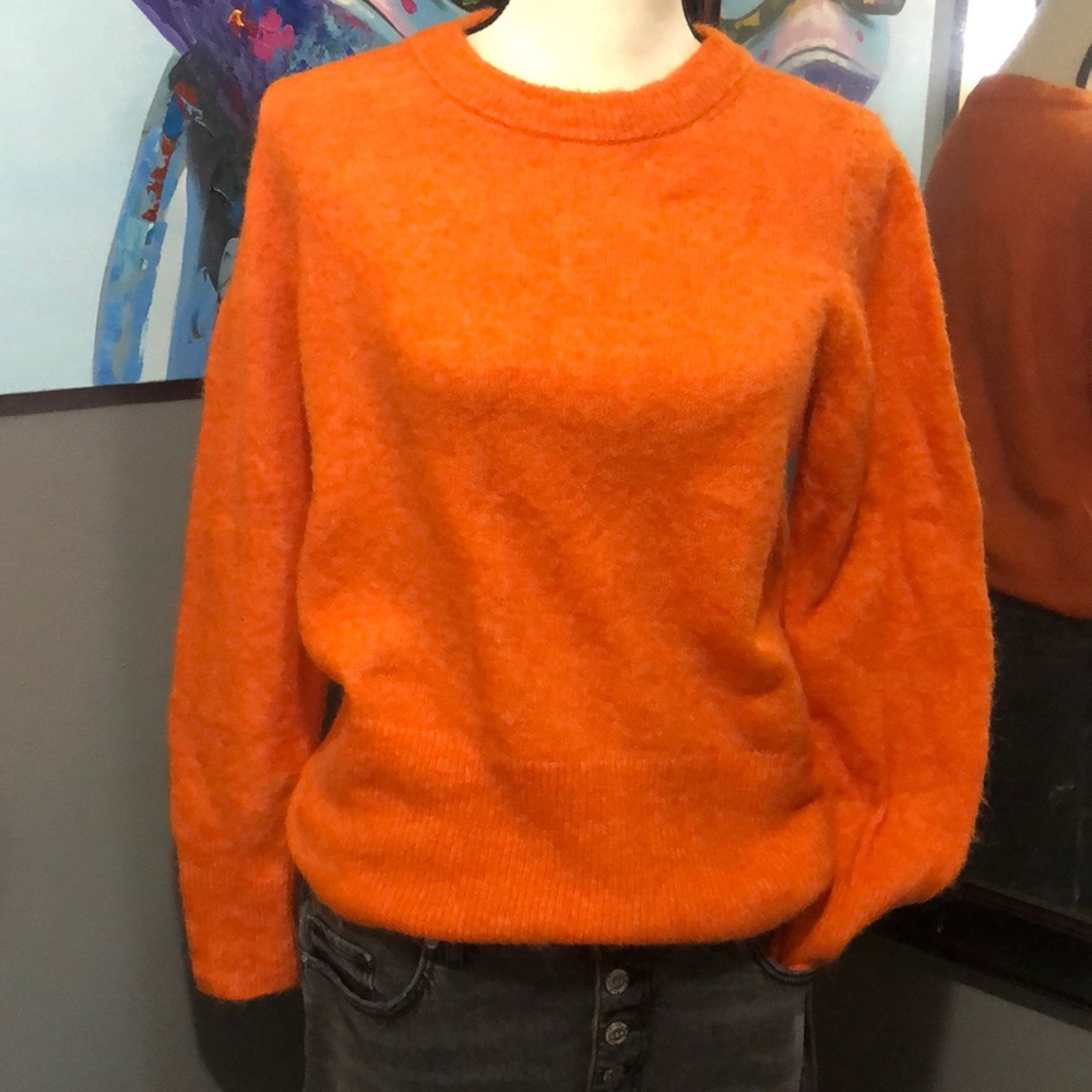 COPY - H&M orange sweater never worn